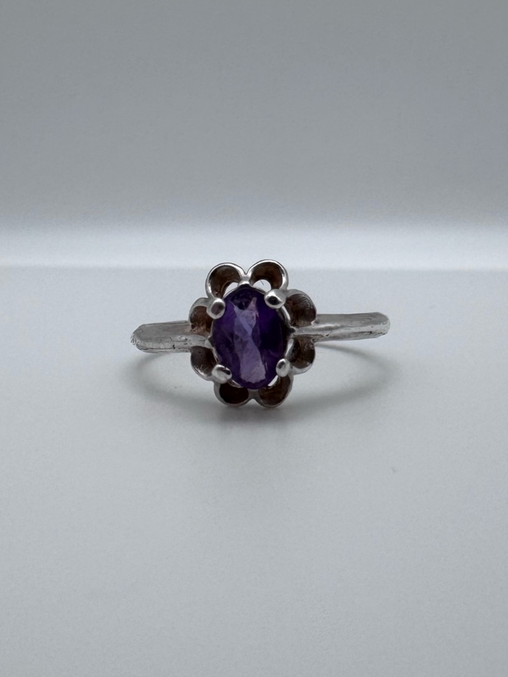 Sterling Silver 925 Oval Purple Amethyst Flower Ring Size 5.75